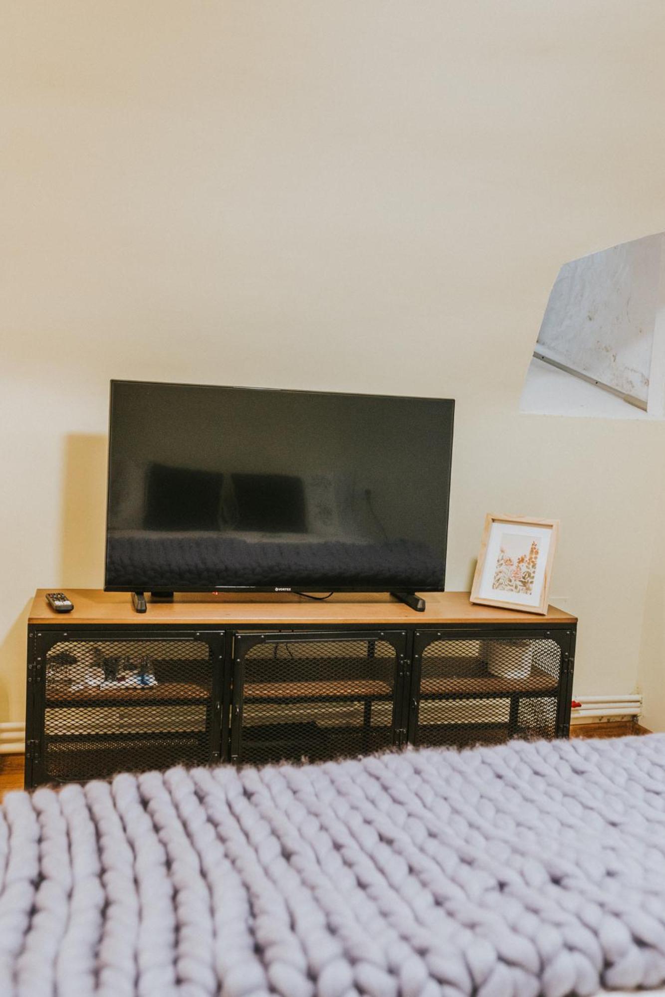 Locart -Cozy Downtown Apartment, Near Black Church With Free Wi-Fi Brasov Bagian luar foto