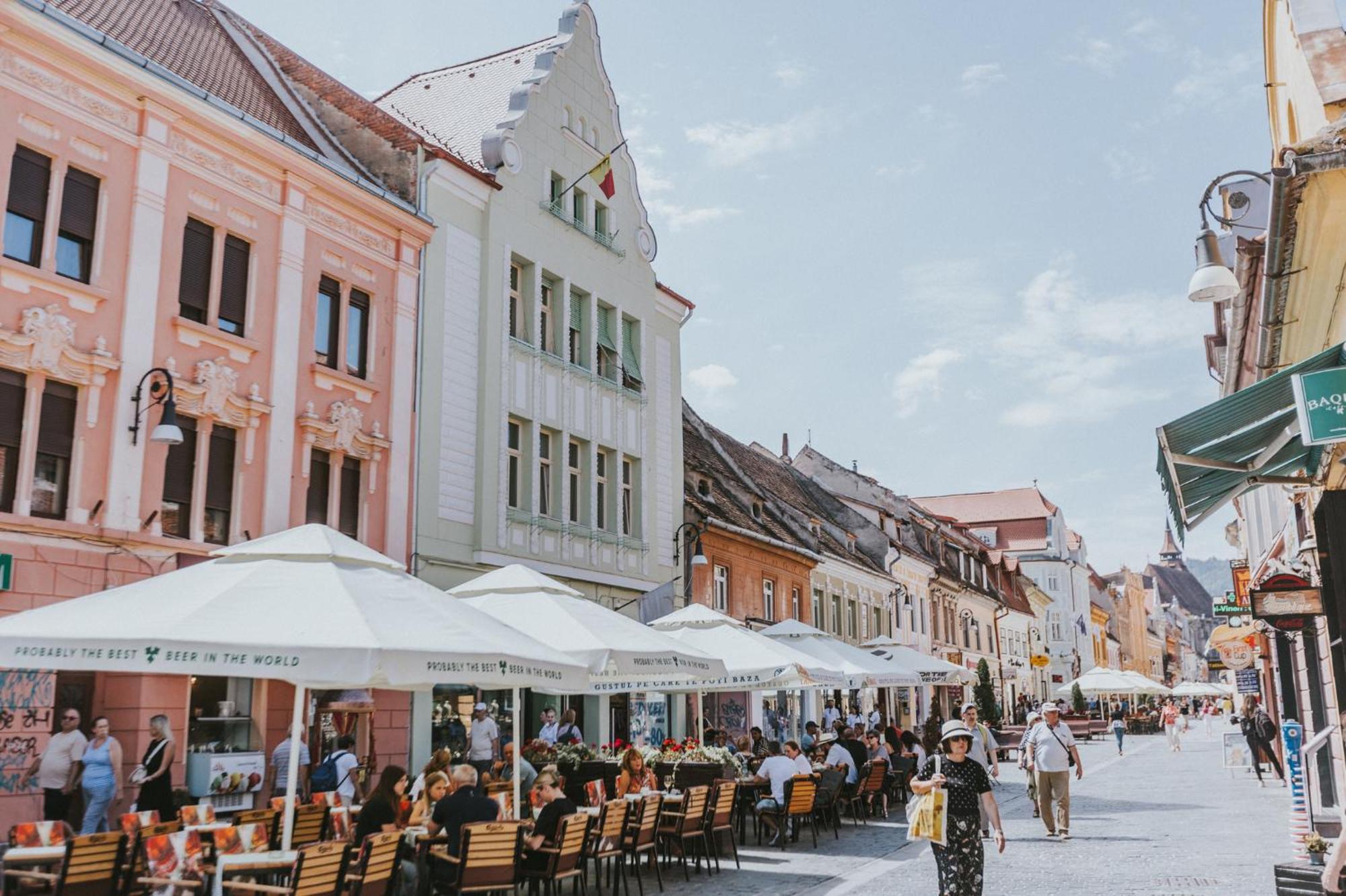 Locart -Cozy Downtown Apartment, Near Black Church With Free Wi-Fi Brasov Bagian luar foto