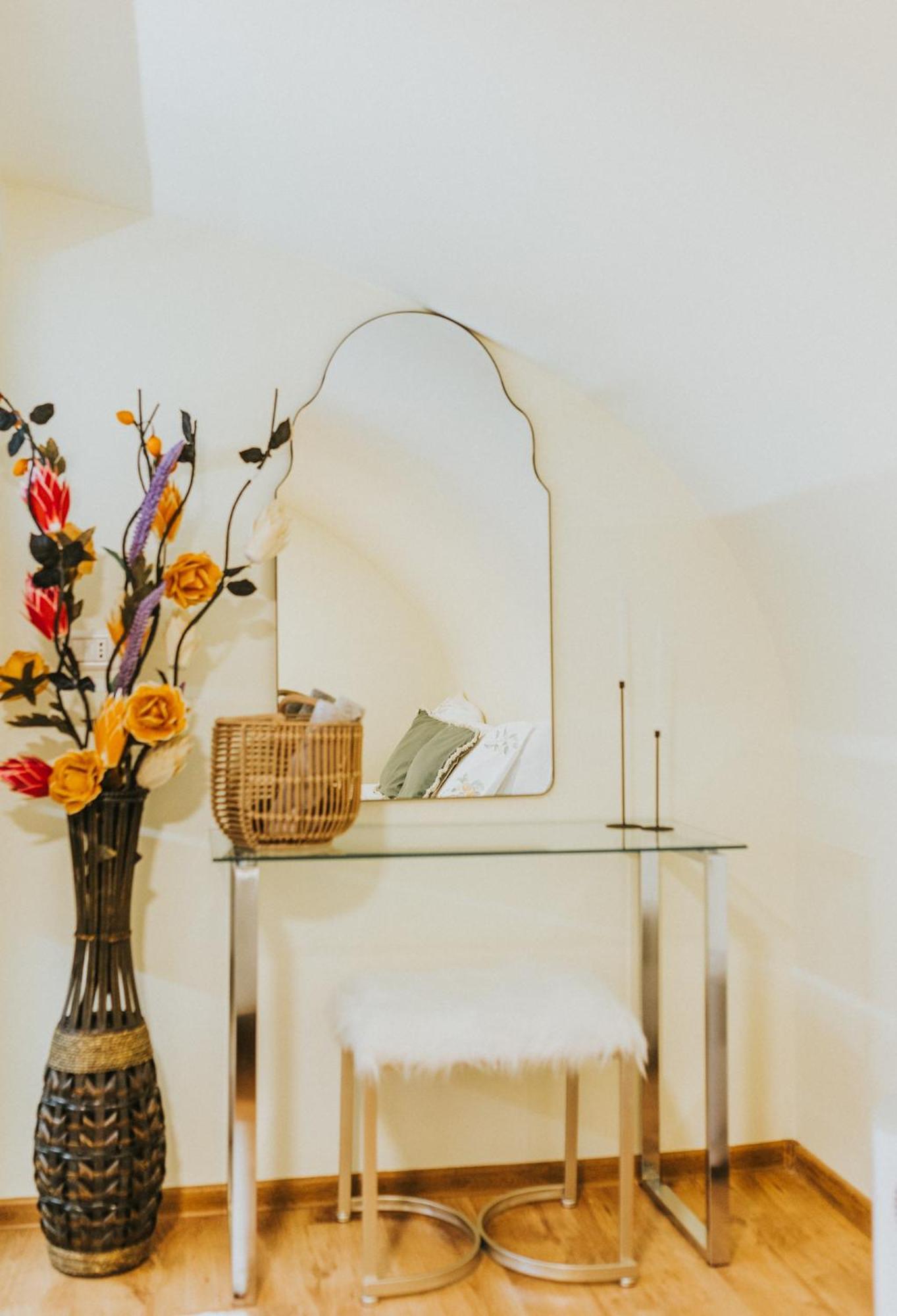 Locart -Cozy Downtown Apartment, Near Black Church With Free Wi-Fi Brasov Bagian luar foto