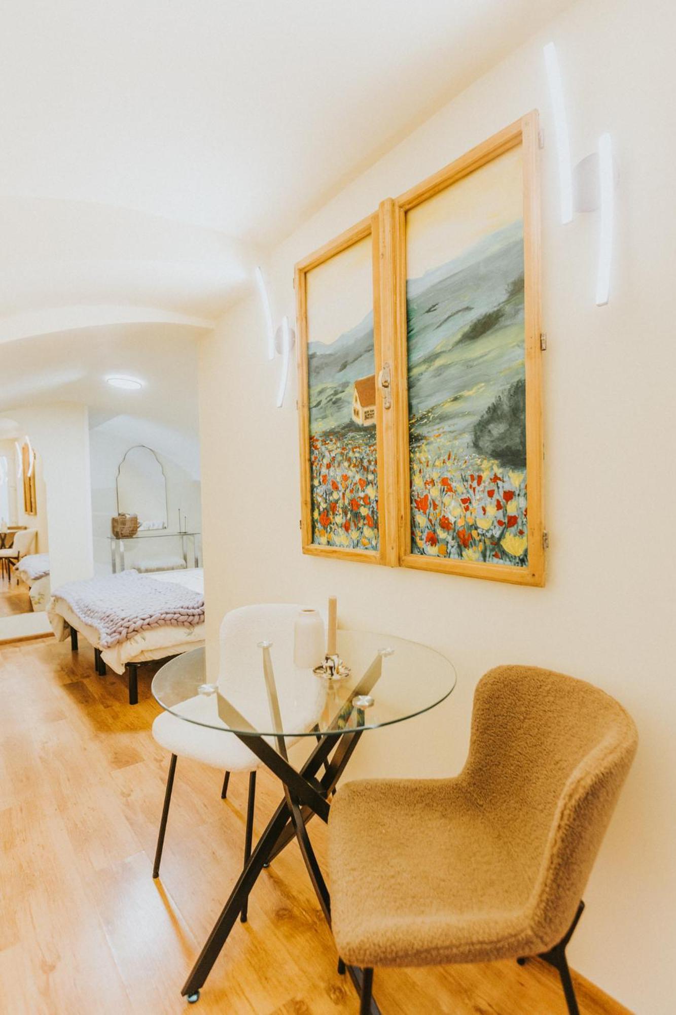 Locart -Cozy Downtown Apartment, Near Black Church With Free Wi-Fi Brasov Bagian luar foto
