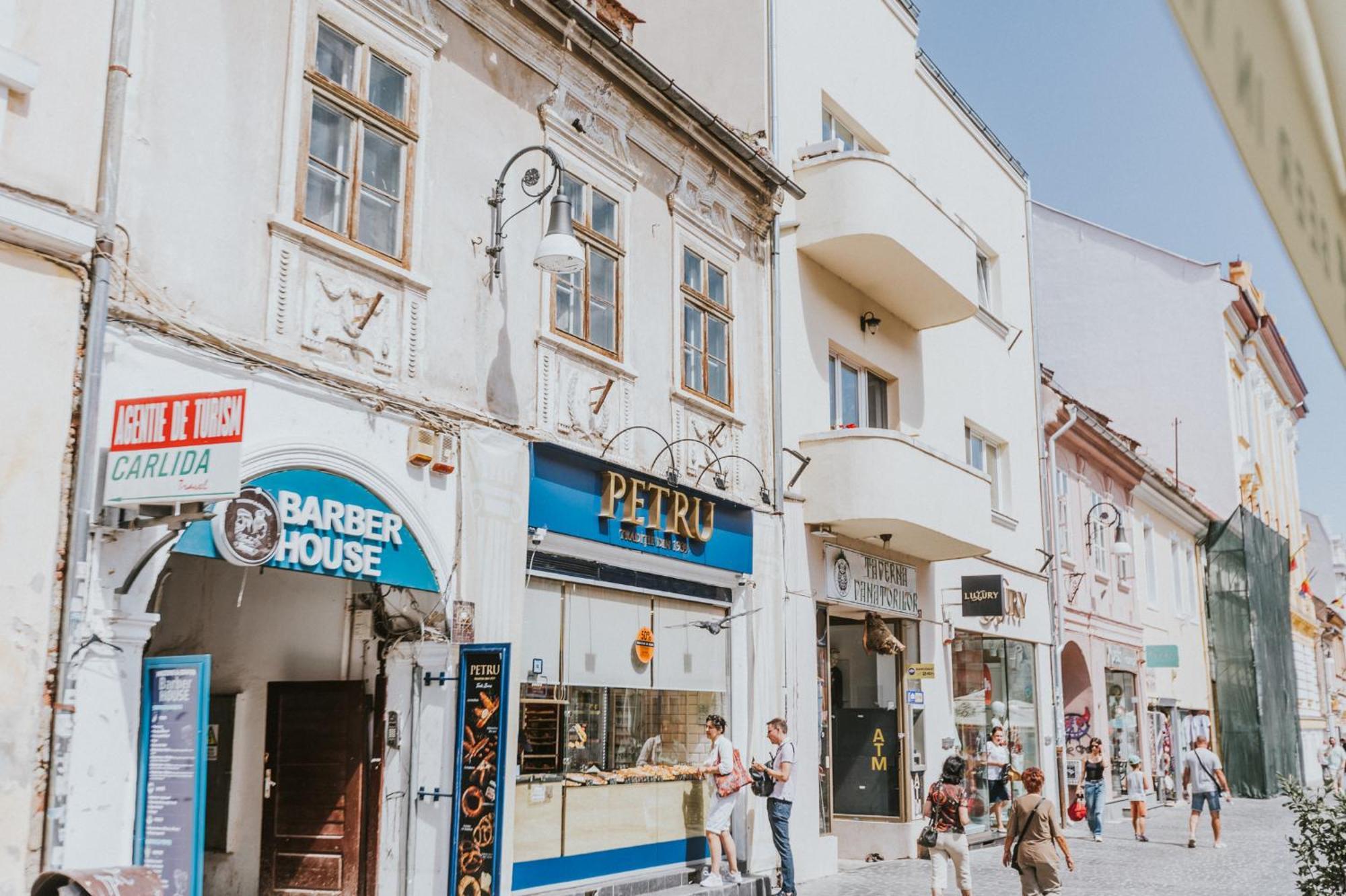 Locart -Cozy Downtown Apartment, Near Black Church With Free Wi-Fi Brasov Bagian luar foto